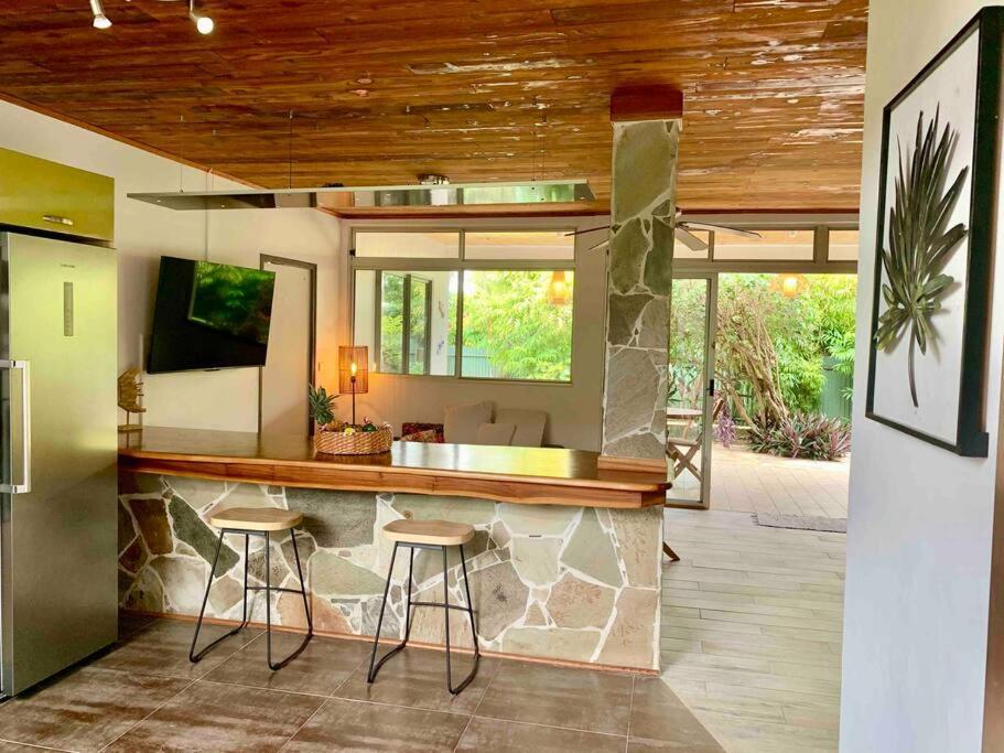 Villa Hoama Lodge Moorea Teavaro Екстериор снимка