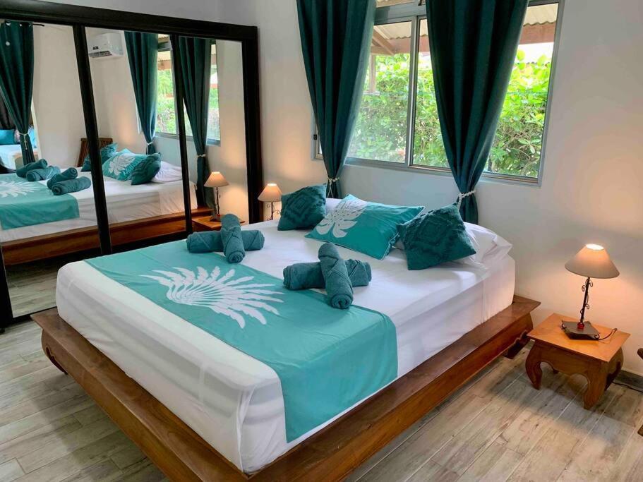 Villa Hoama Lodge Moorea Teavaro Екстериор снимка
